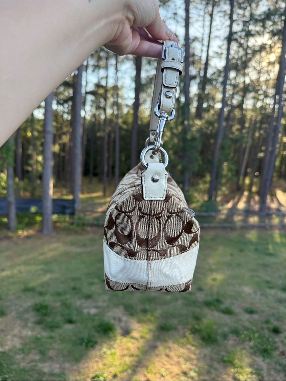 Coach Signature Demi - Picture 2 of 7
